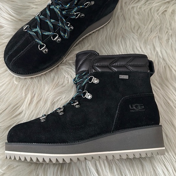 NEW UGG Birch Waterproof Black Suede Wool lined Wedge boots with box Sz.38/8 - Picture 4 of 11